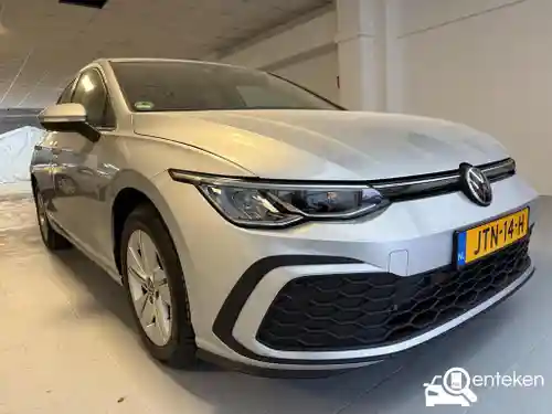 VW Golf 1.5 eTSI 2023