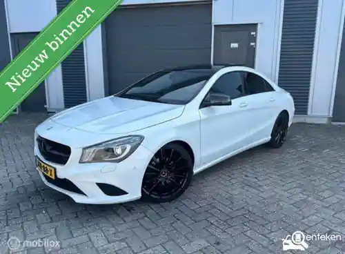 Mercedes-Benz CLA Coupé 180 2015