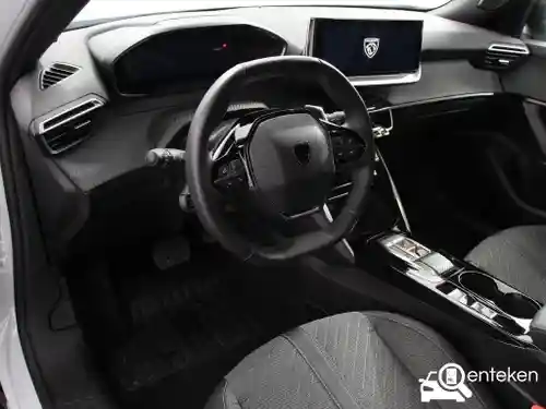 Peugeot 2008 1.2 Hybrid 136 2025