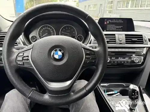 BMW 318i Touring 2016