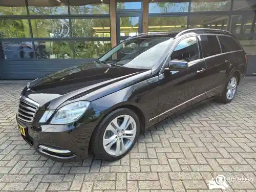 Mercedes-Benz E 200 BlueEFFICIENCY T-model 2012