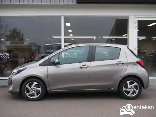 Toyota Yaris 1.5 Hybrid 2015