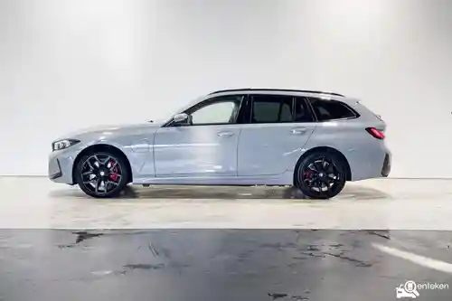 BMW 330e Touring 2025