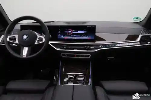 BMW X5 xDrive50e 2025