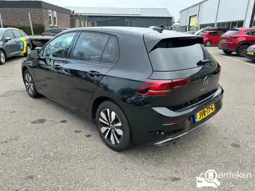 VW Golf 1.5 eTSI 2025