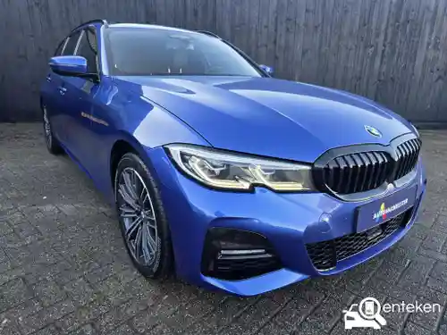 BMW 330e Touring 2021