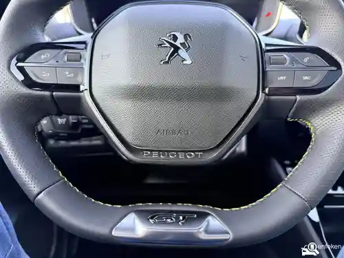 Peugeot e-2008 2023