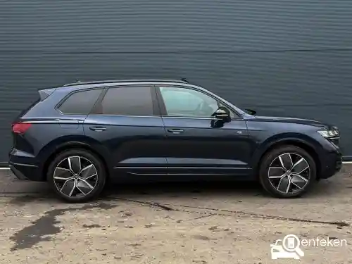 VW Touareg R 2023