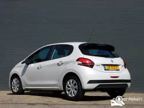 Peugeot 208 1.2 PureTech 82 2016