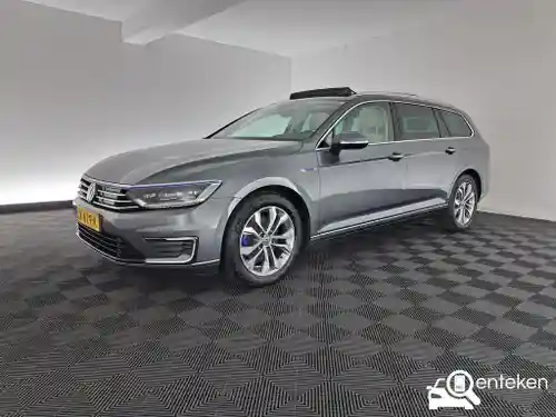 VW Passat Variant GTE 2016