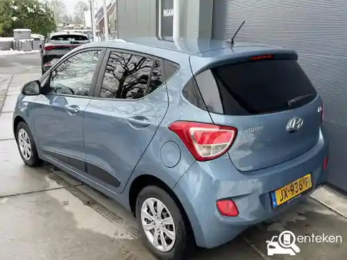 Hyundai i10 1.0 blue 2016