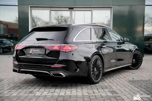 Mercedes-Benz E 300 e T-model 2025