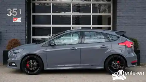 Ford Focus ST 2.0 EcoBoost 2016