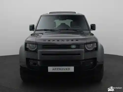 Land Rover Defender 110 P300e 2025