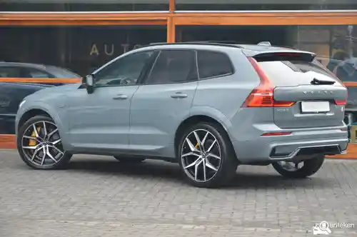 Volvo XC60 Plug-in Hybrid T8 2024