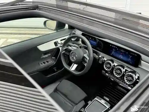 Mercedes-Benz A 250 e 2026