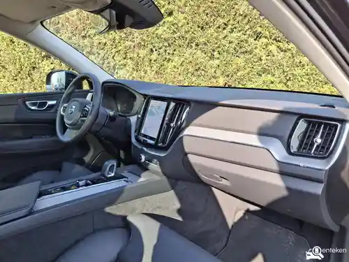 Volvo XC60 B6 2024