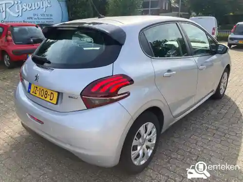 Peugeot 208 1.2 PureTech 82 2016