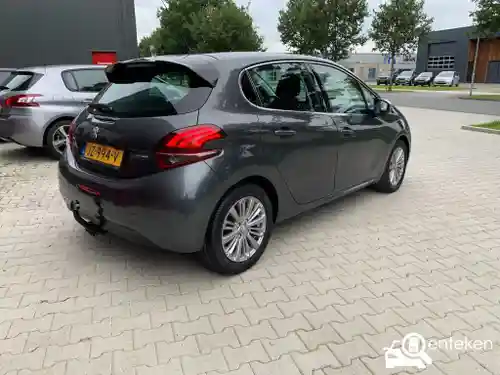 Peugeot 208 1.2 PureTech 82 2016