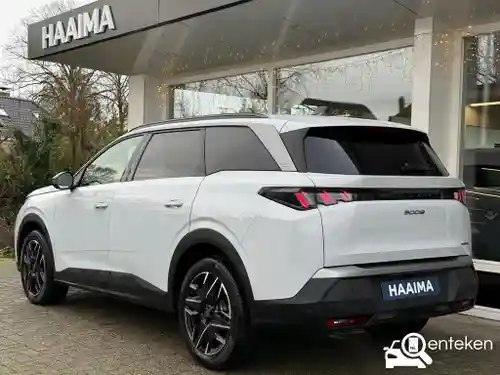 Peugeot 5008 1.2 HYBRID 136 2025