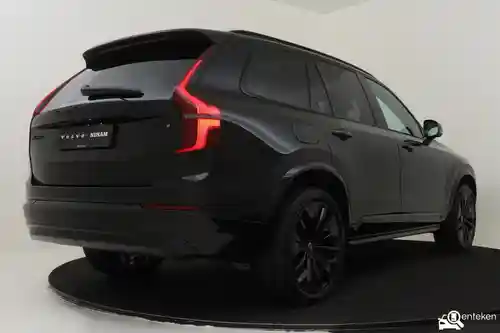 Volvo XC90 B5 2025