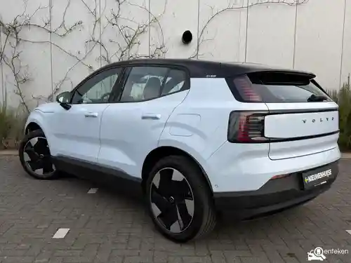 Volvo EX30 Single Motor Extended Range 2024