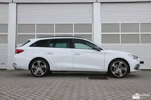 SEAT Leon Sportstourer 1.4 e-HYBRID 2021