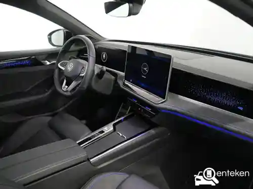 VW Passat Variant 1.5 eHybrid 2025