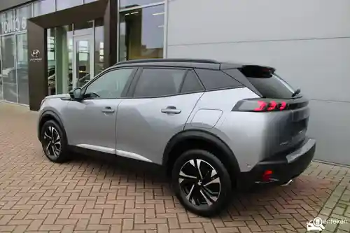 Peugeot 2008 1.2 PureTech 130 2021