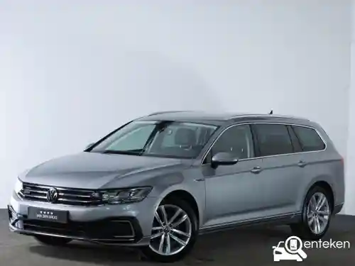VW Passat Variant GTE 2021