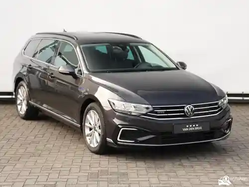VW Passat Variant 1.5 TSI OPF 2022