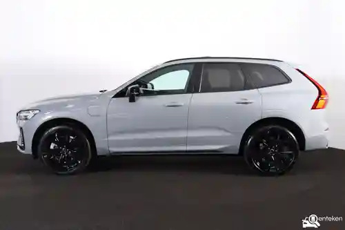 Volvo XC60 Plug-in Hybrid T8 2025