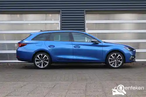 SEAT Leon Sportstourer 1.5 e-HYBRID 2026