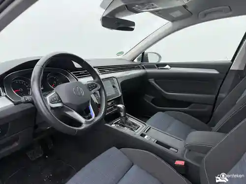 VW Passat Variant GTE 2022