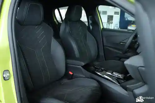 Peugeot e-208 156 2026
