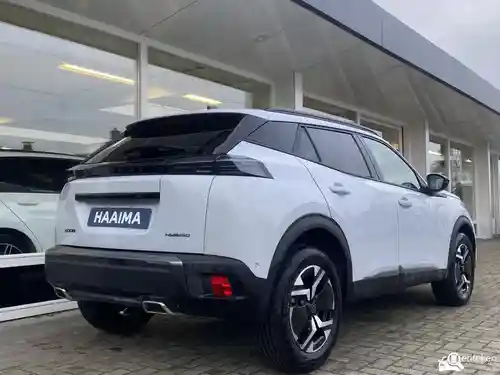 Peugeot 2008 1.2 Hybrid 136 2025