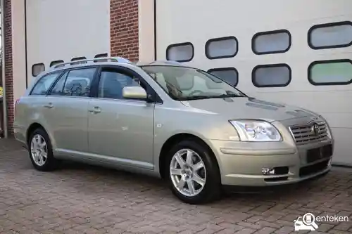 Toyota Avensis 2.4 2004