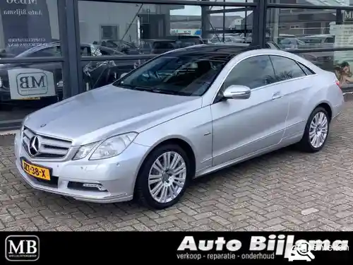 Mercedes-Benz E 250 CGI BlueEFFICIENCY Coupé 2009