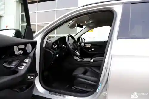 Mercedes-Benz GLC 300 e 2020