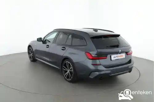 BMW 330e Touring 2021