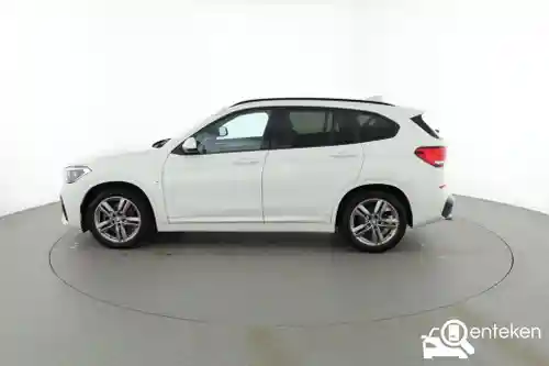 BMW X1 sDrive18i 2021
