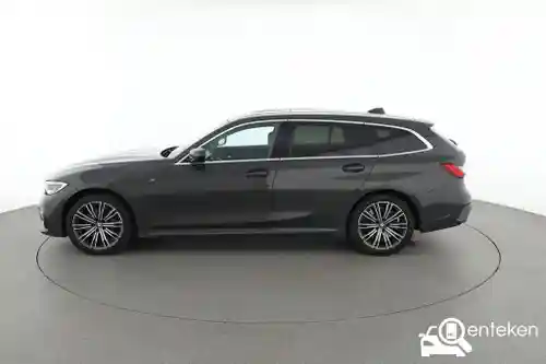 BMW 330e Touring 2020