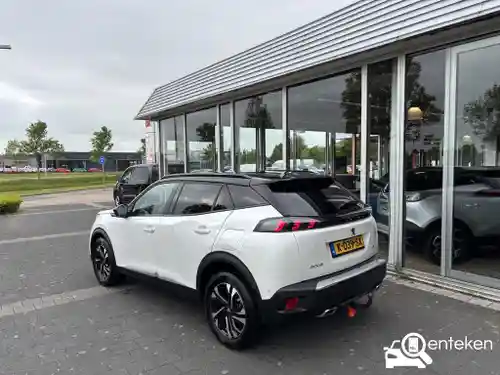 Peugeot 2008 1.2 PureTech 130 2021