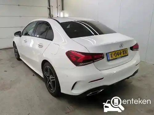 Mercedes-Benz A 180  2021