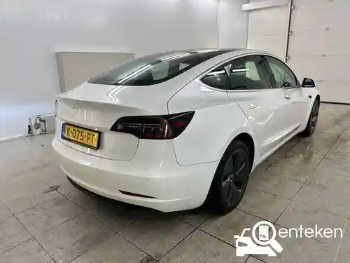 Tesla Model 3 Standard Range Plus 2020