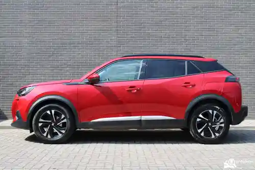 Peugeot 2008 1.2 PureTech 130 2021