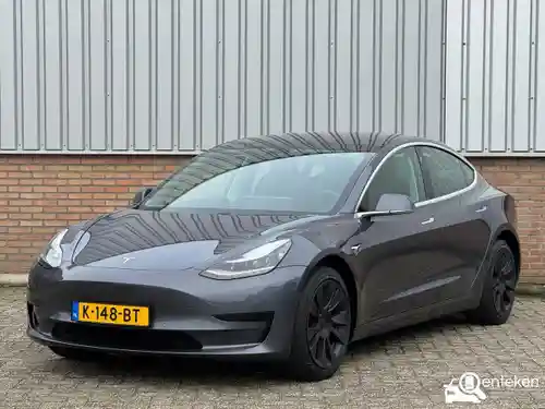 Tesla Model 3 Standard Range Plus 2020
