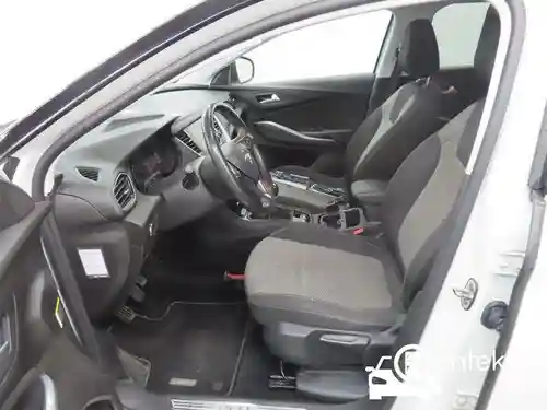 Opel Grandland X 1.2 DI Turbo 2021