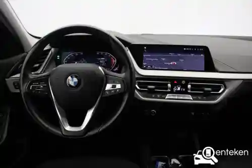 BMW 118i 2021