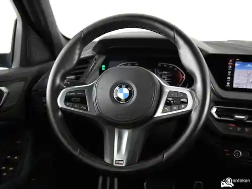 BMW 118i 2021